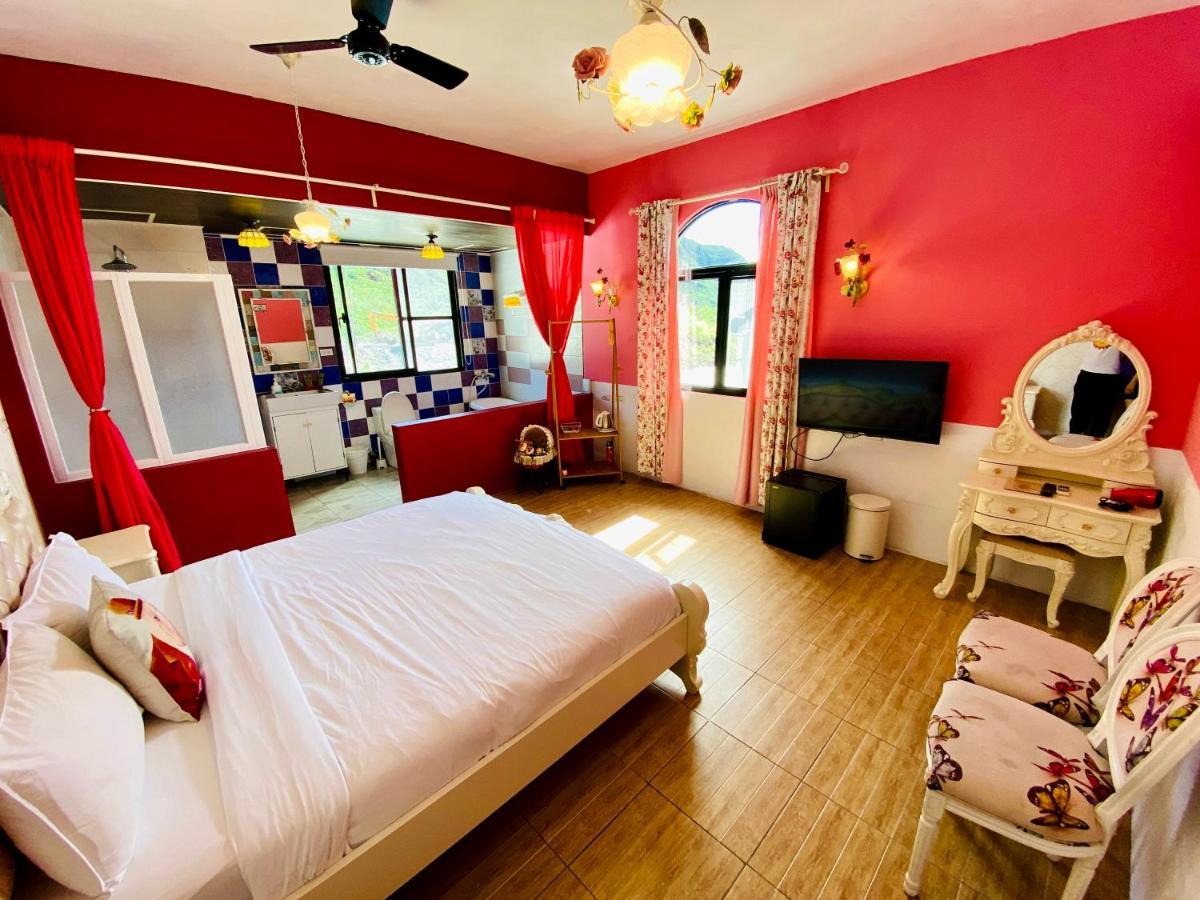 Moon'S Diving House Bed & Breakfast Lyudao Exterior photo